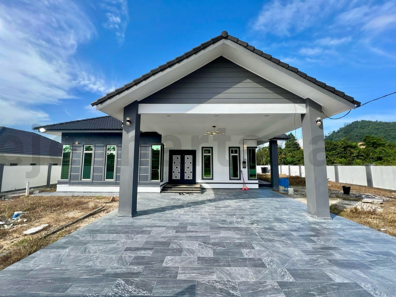 RUMAH BANGLO MEWAH DAN LUAS DI KAMPUNG BANGGOL SAMAN KETEREH 🏠🔥