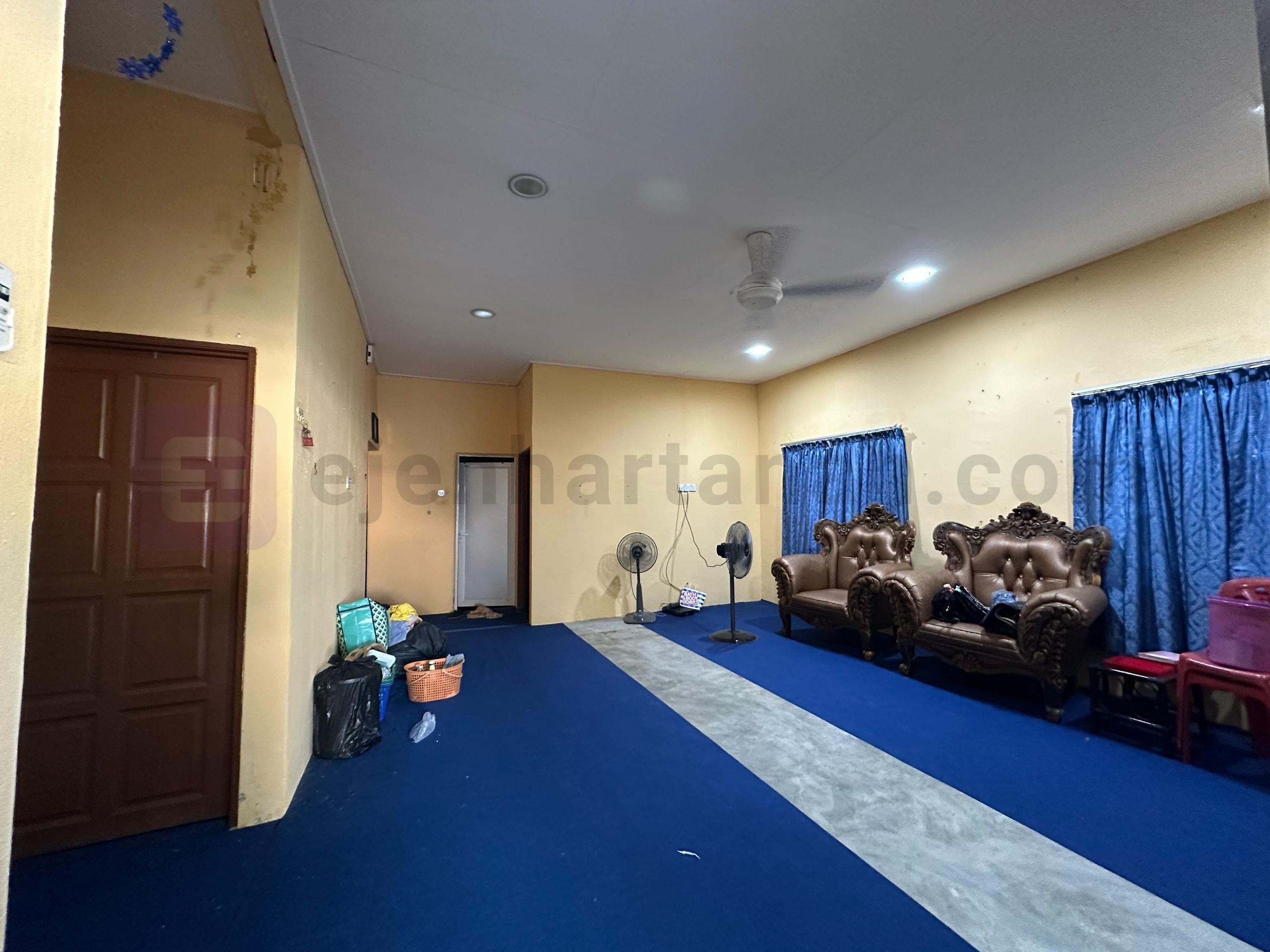BANGLO TAMAN KAYANGAN BERDEKATAN BANDAR TANAH MERAH