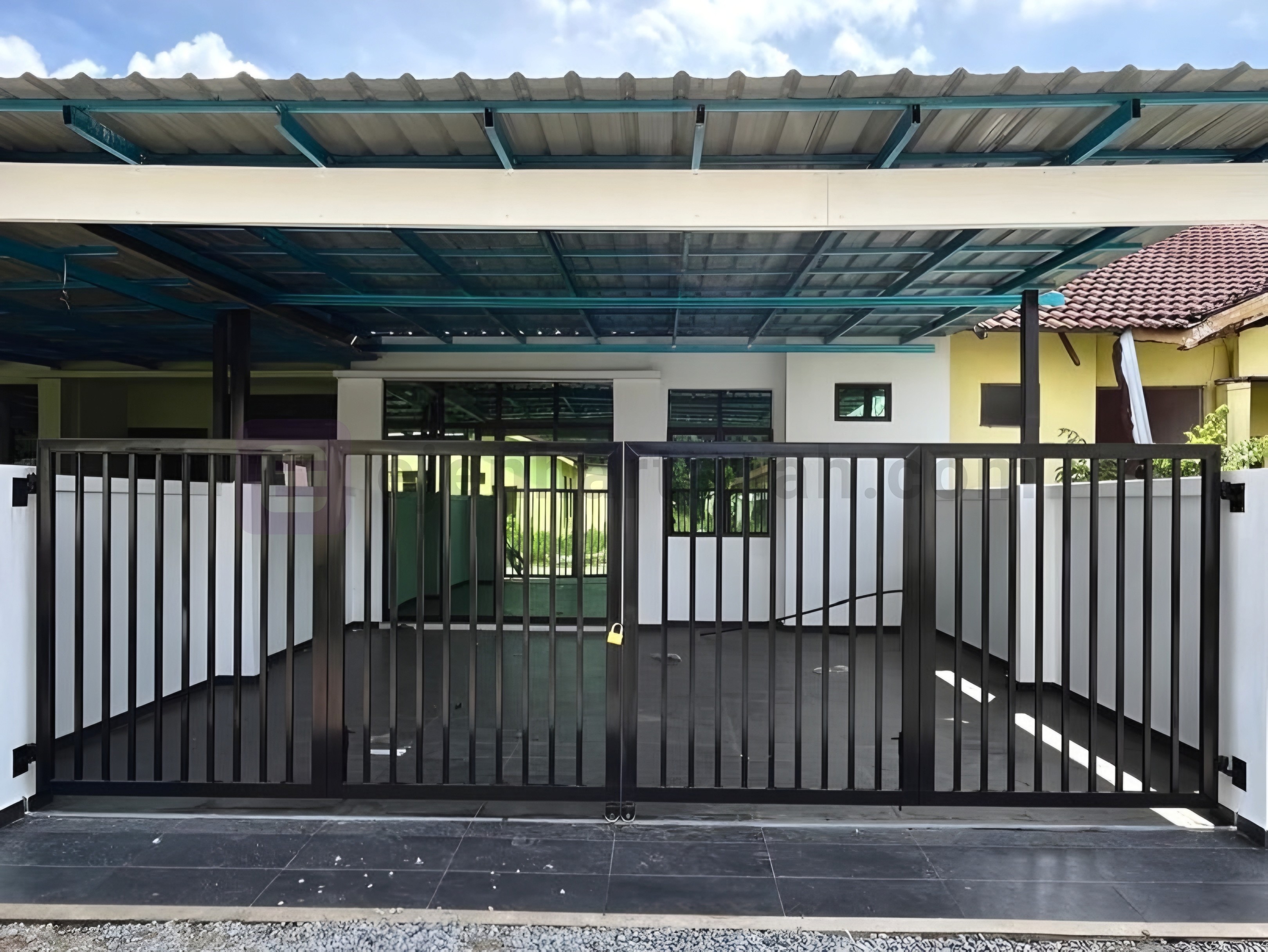 Teres cantik fully renovated Melor, belakang SK Tegayong