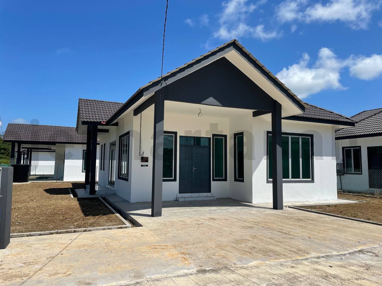 2 UNIT BANGLO UNTUK DIJUAL, KG. BELUKAR, WAKAF BHARU, KELANTAN