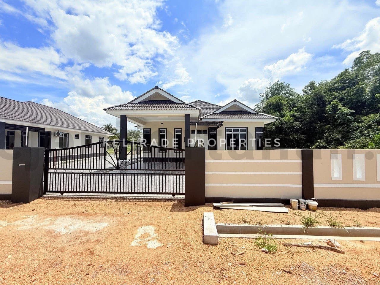 Rumah Banglo Design Moden 1 Tingkat Di Banggol Kemunting, Tanah Merah