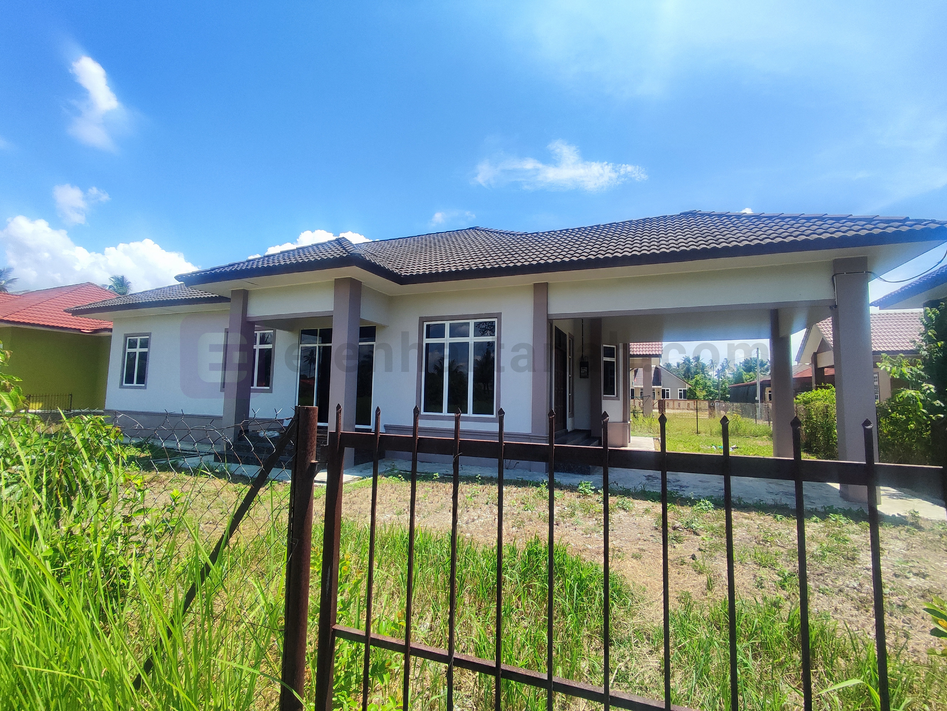 BANGLO 1 TINGKAT DI PEKAN JELAWAT UNTUK DIJUAL! 💥 Fully Siap, Lokasi Padu!